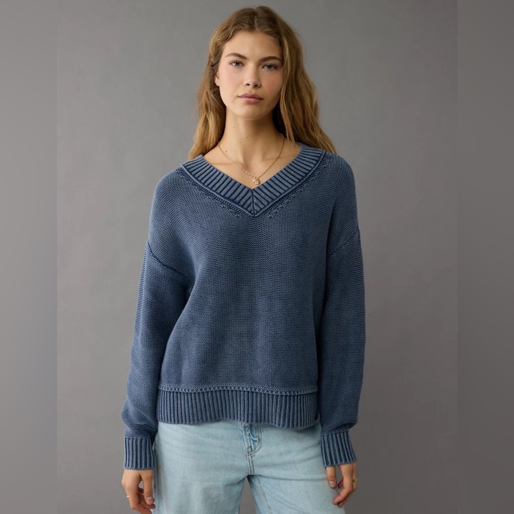 American eagle Long Weekend V-Neck Sweater large Preloved